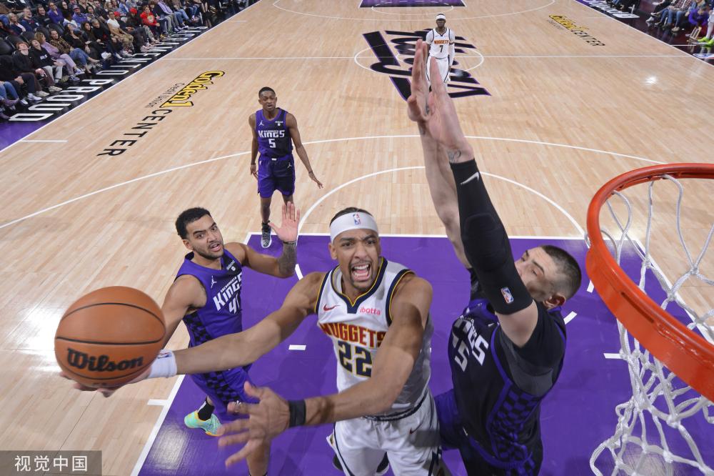 更是在数场 更是在数场